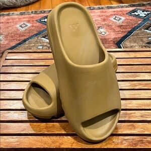Adidas Yeezy Slides Men’s 10